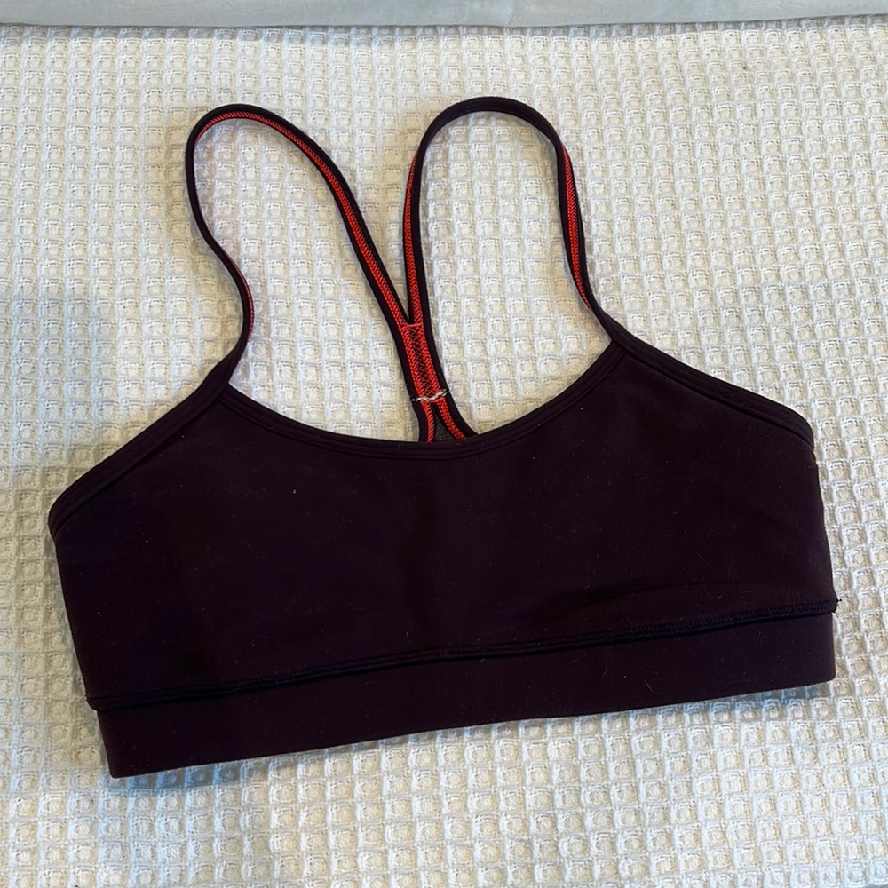 LULULEMON SIZE 4 BURGANDY FLOW Y BRA